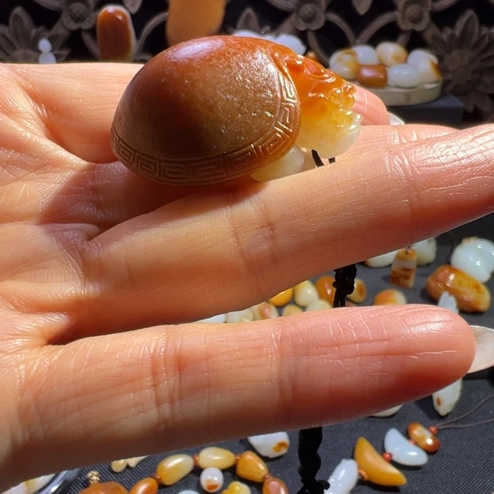 诚***上和田玉未镶嵌颈饰