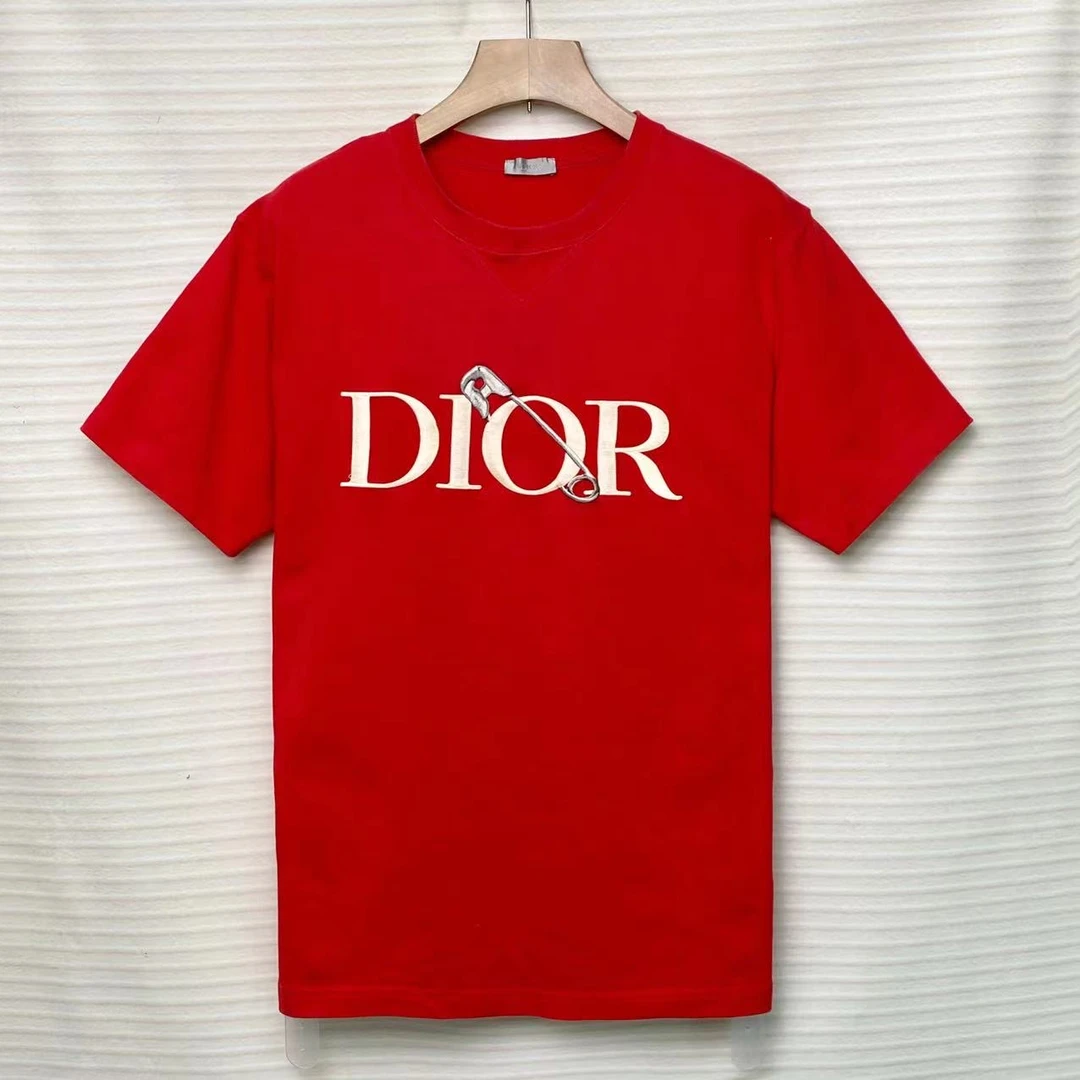 95新 DIOR/迪奥 时尚 休闲 别针logo 短袖/L码/XG-Y22839