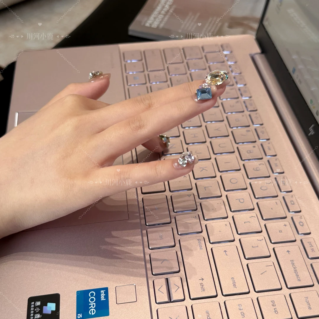 川河小鹿【五彩缤纷】纯手工穿戴甲水晶夏日满钻轻奢爆闪短美甲C17