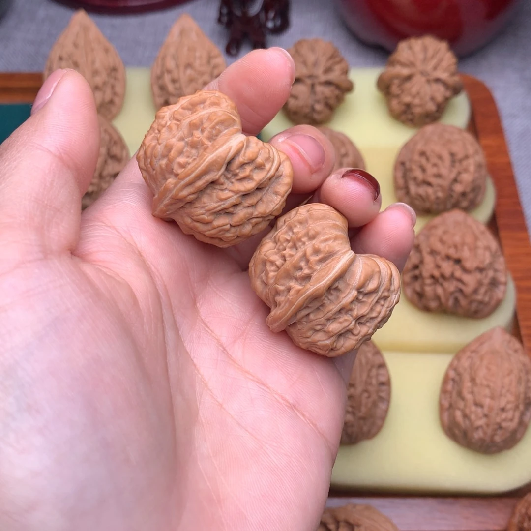 文玩核桃把件忠**己核桃