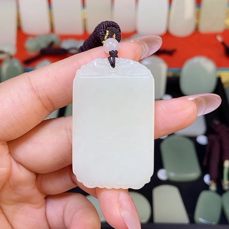 【闪购商品】颈饰未镶嵌和田玉