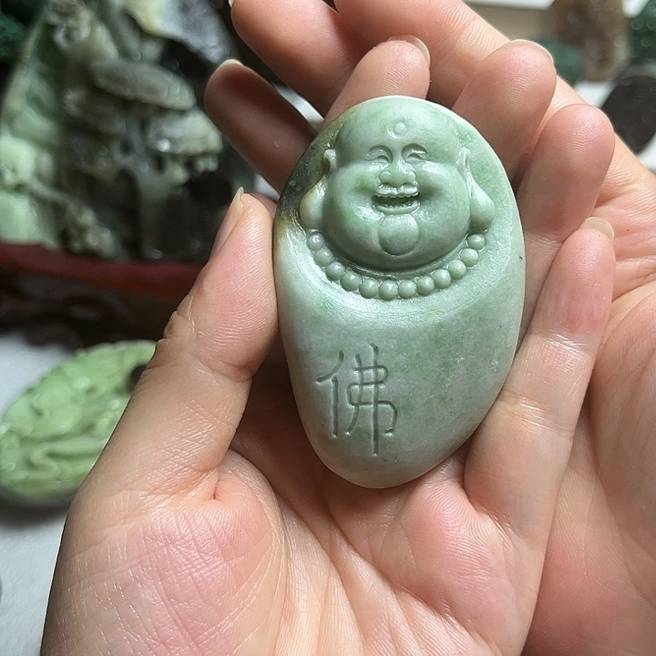 独山玉未镶嵌把件