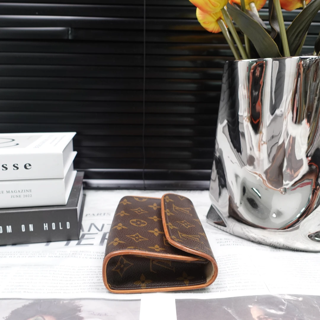 95新 LouisVuitton/路易威登 腰包/T20278194