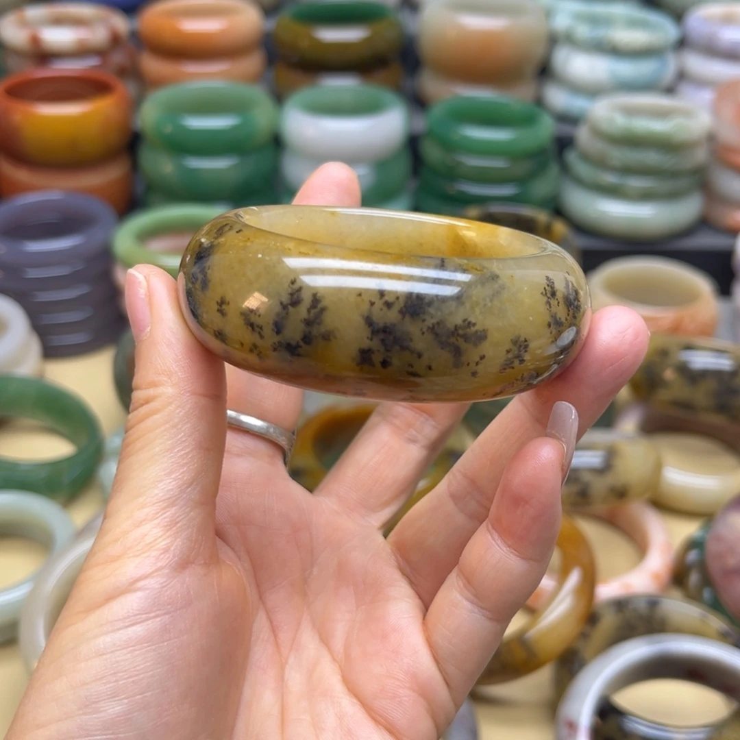 石英质玉手镯未镶嵌不退