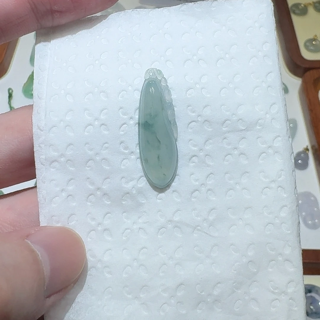 颈饰未镶嵌翡翠小瓜