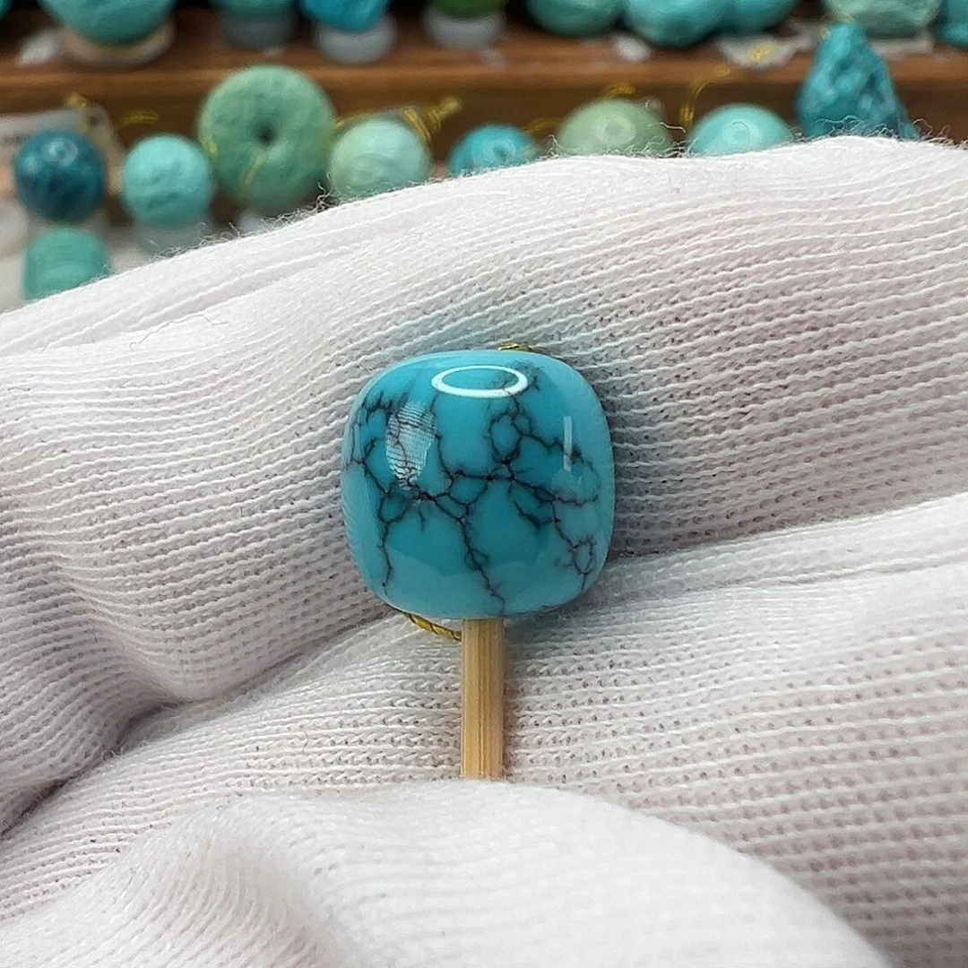 绿松石配饰未镶嵌