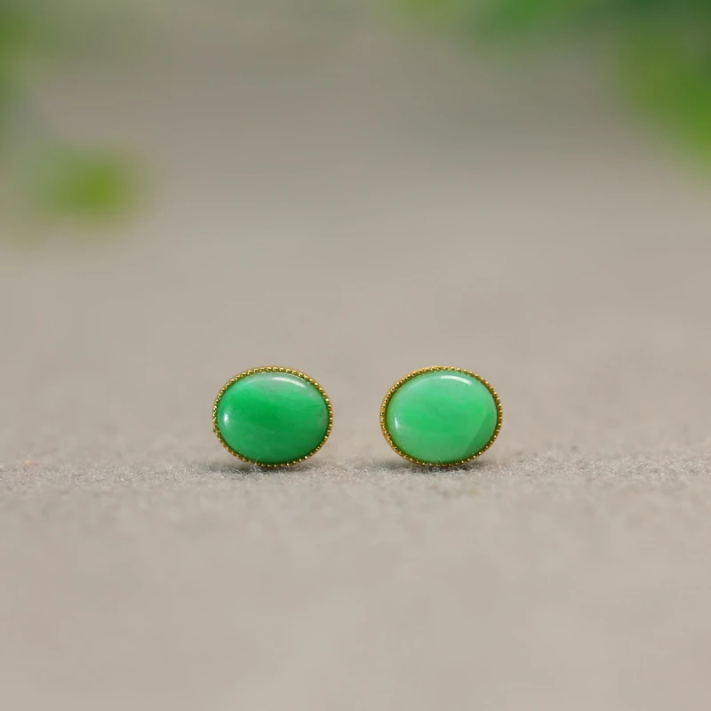 #J484 18K金镶嵌阳绿缅甸天然A货翡翠椭圆蛋面耳钉