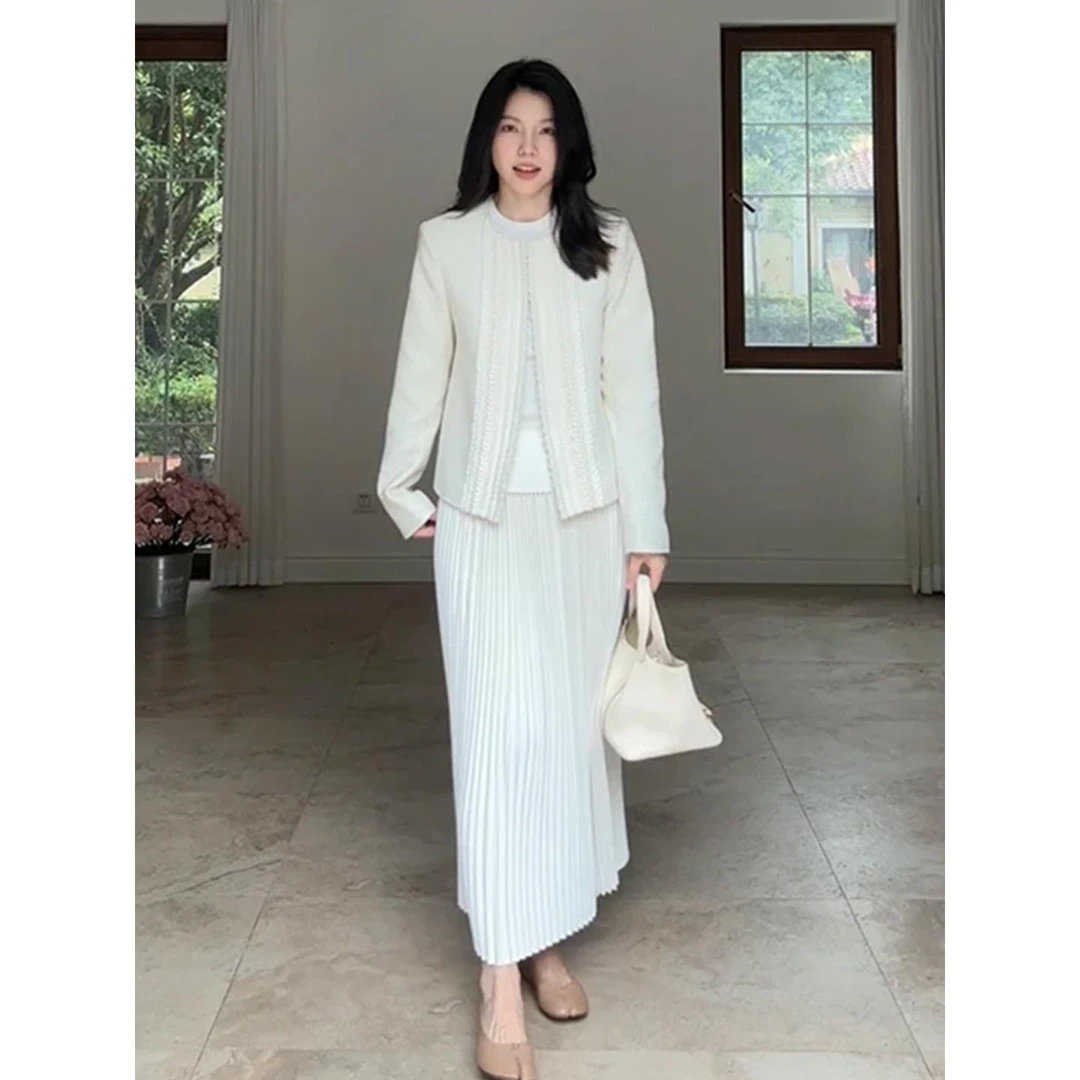 她他百伦巨好看的早秋一整套大码胖mm法式小香风外套压褶半身裙高