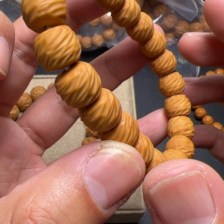 猴头核桃手串辣椒