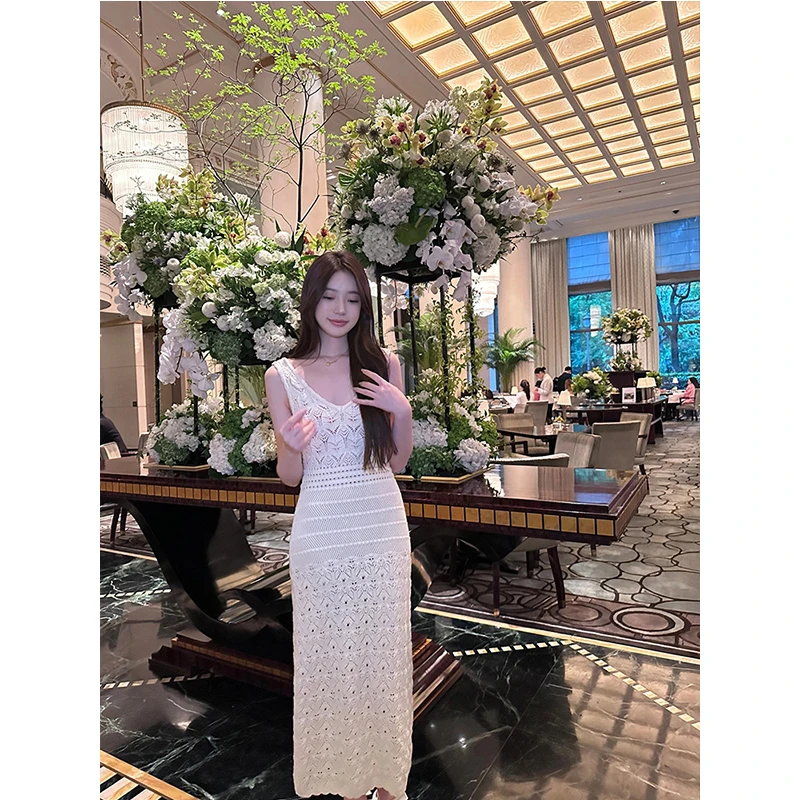 Ten miles 重工别致镂空v领连衣裙新款设计感针织背心时髦长裙女