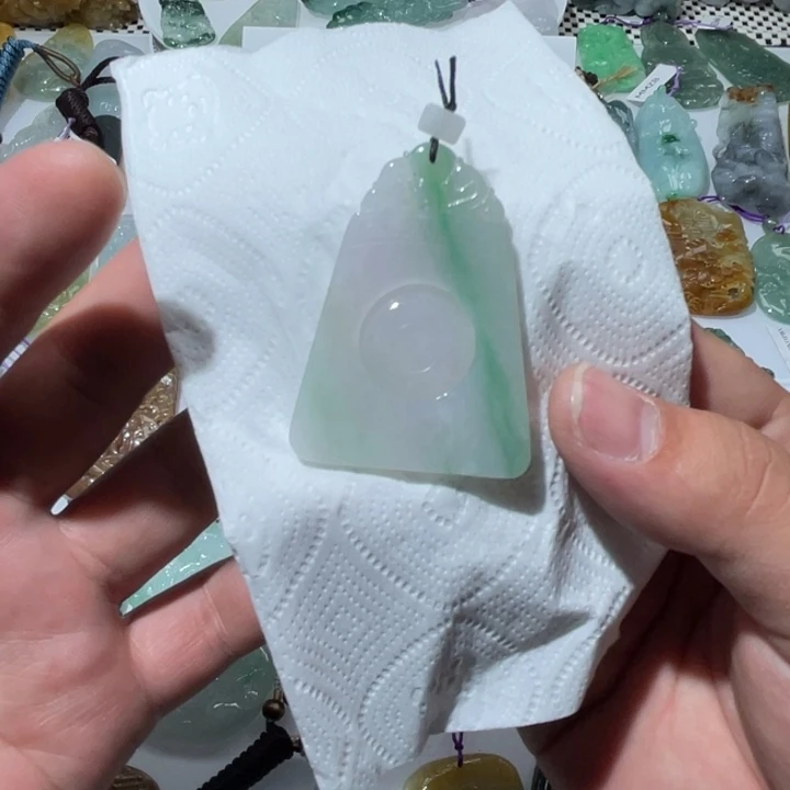 翡翠颈饰未镶嵌天然