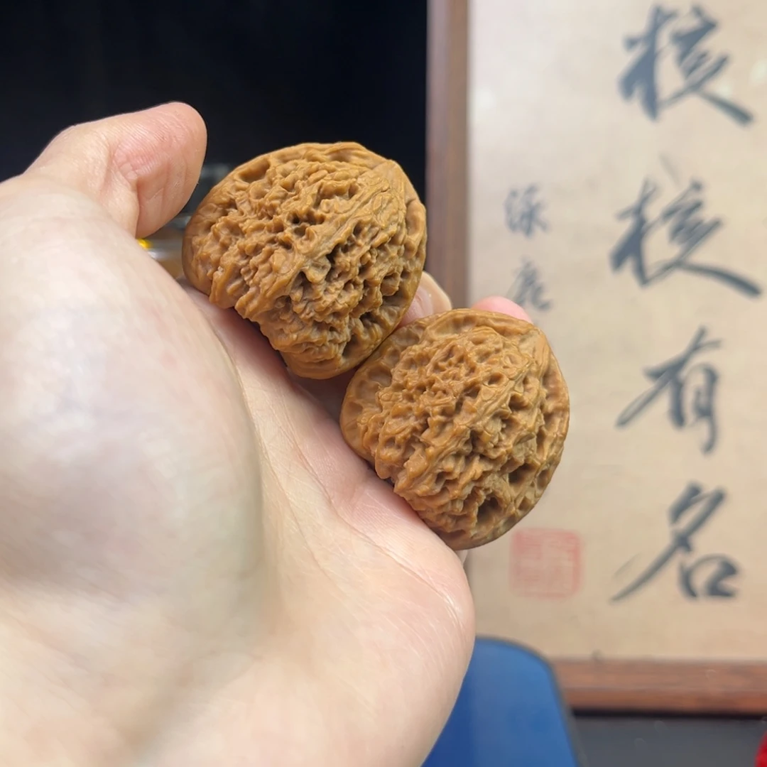 冰***、文玩核桃吊坠南疆