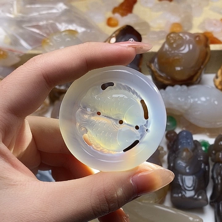 玛瑙/玉髓未镶嵌颈饰