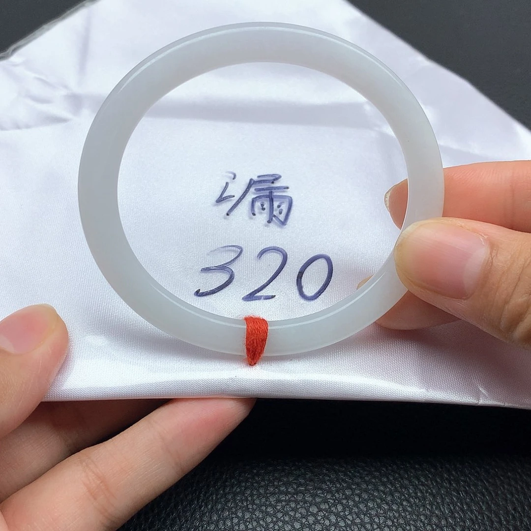 未镶嵌手镯翡翠56贵妃