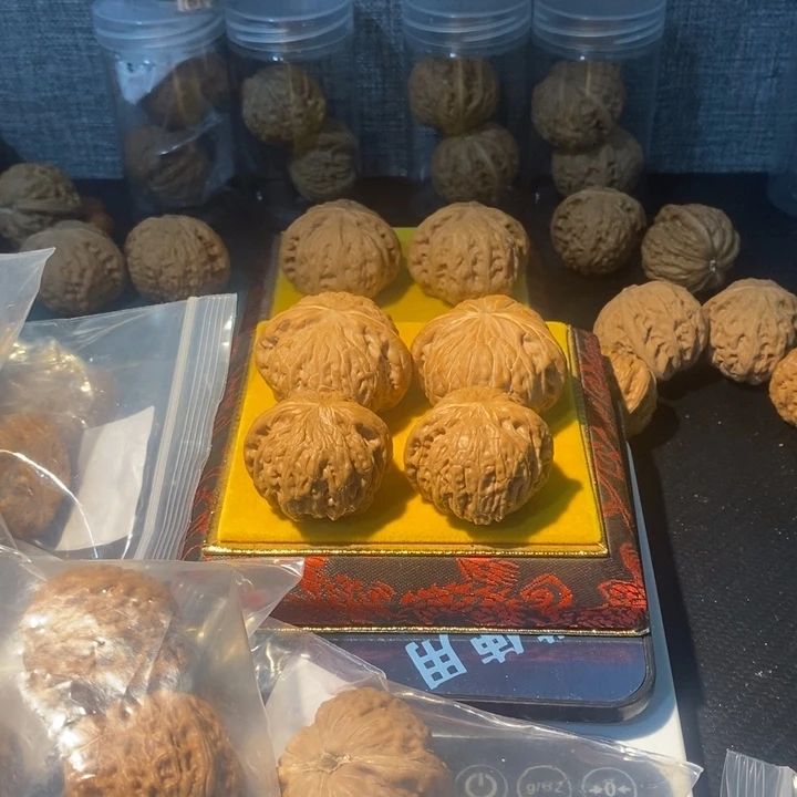 桃核吊坠3800000016