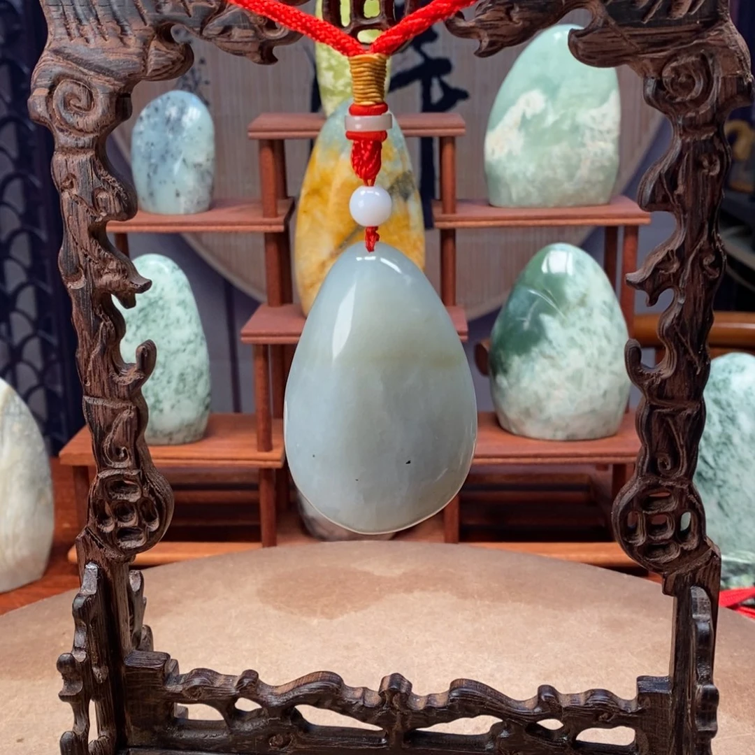 军***刀岫玉未镶嵌珠宝奇石