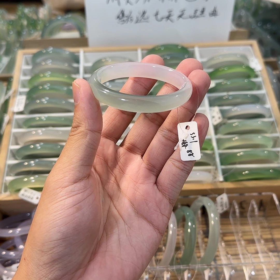 玛瑙/玉髓未镶嵌手镯圈口53.1