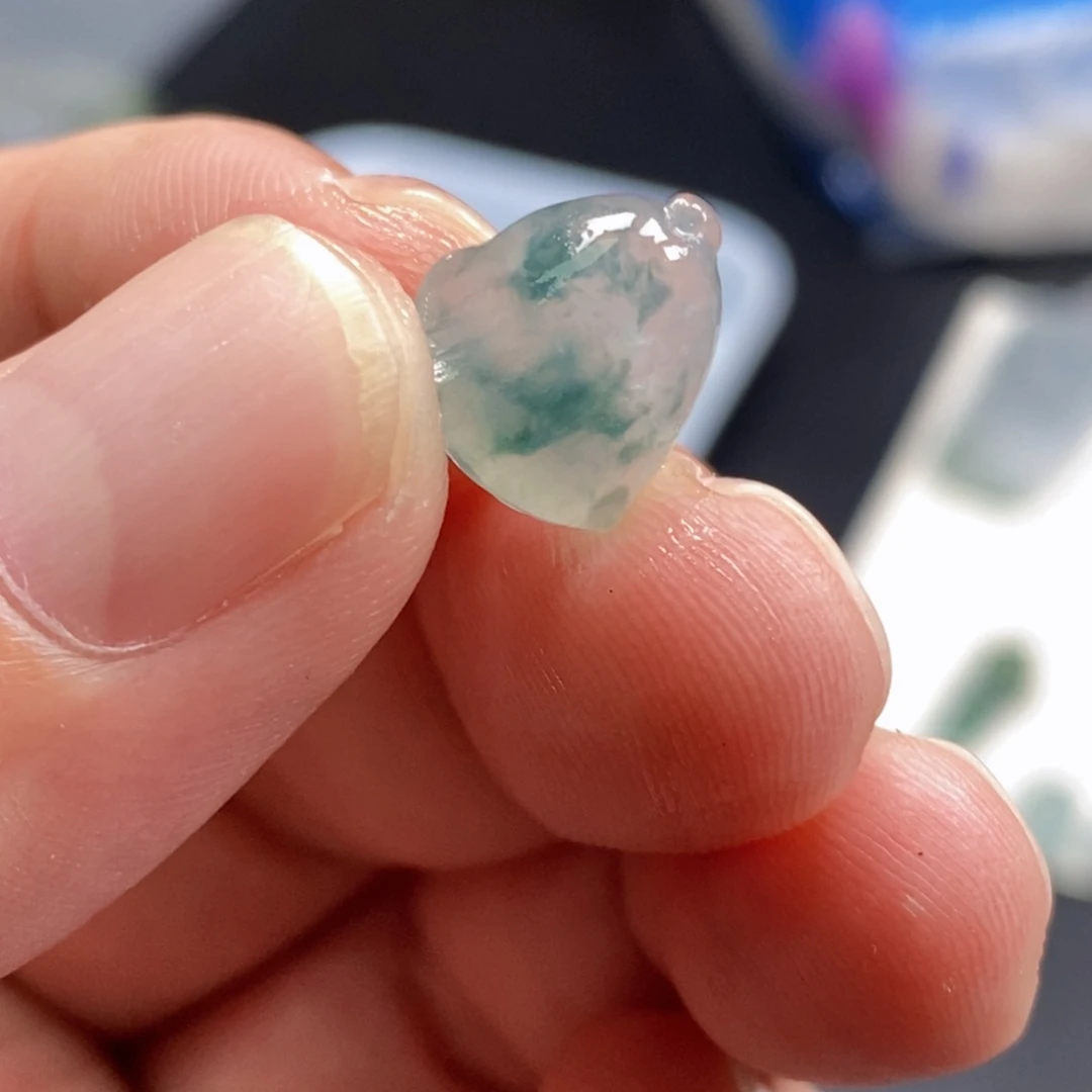 定制翡翠未镶嵌翡翠莲蓬