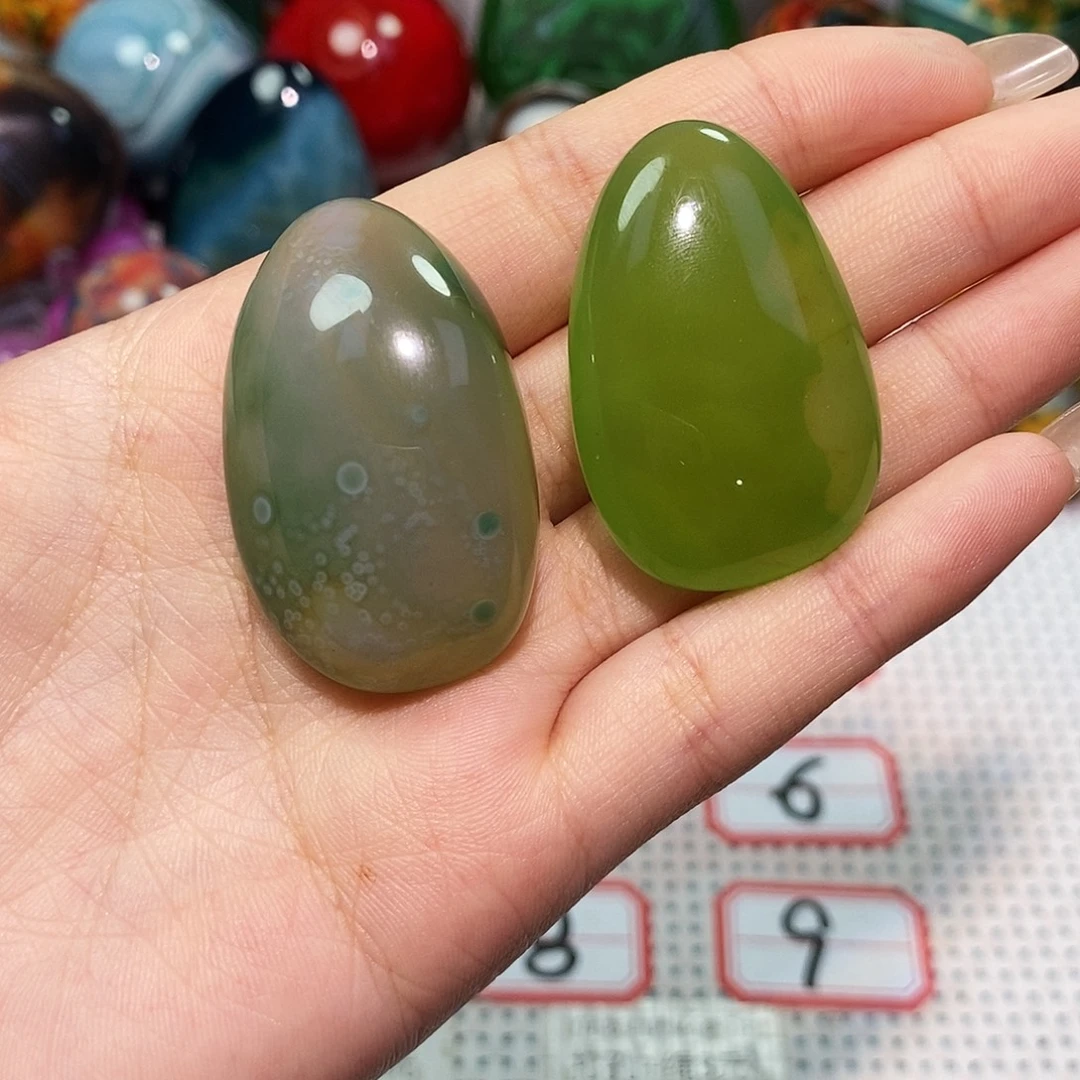 幸***使玛瑙/玉髓未镶嵌珠宝奇石