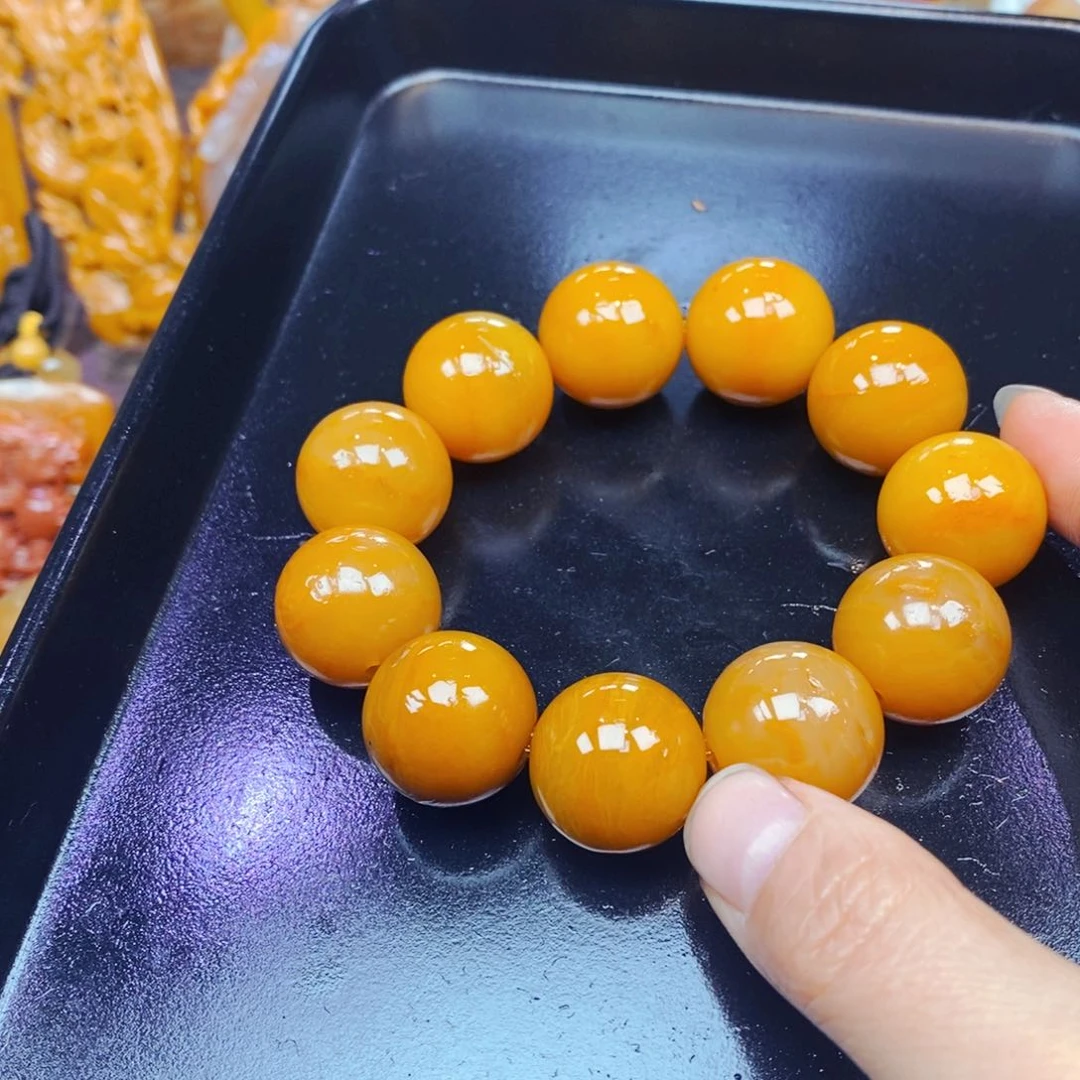 未镶嵌石英质玉（黄龙玉）颈饰