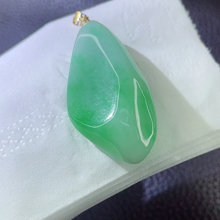 翡翠颈饰18K金镶嵌翡翠