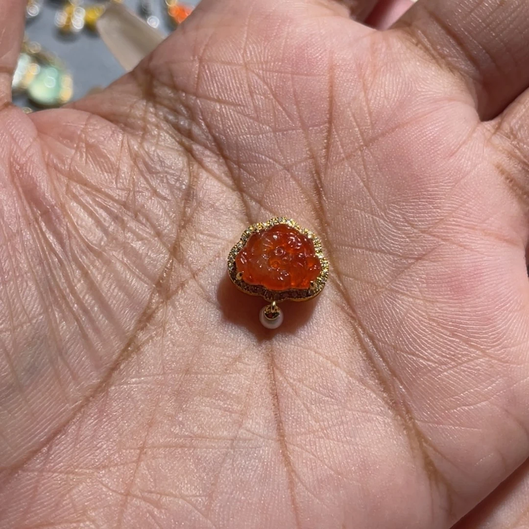 吊坠(不含链)18K金镶嵌翡翠