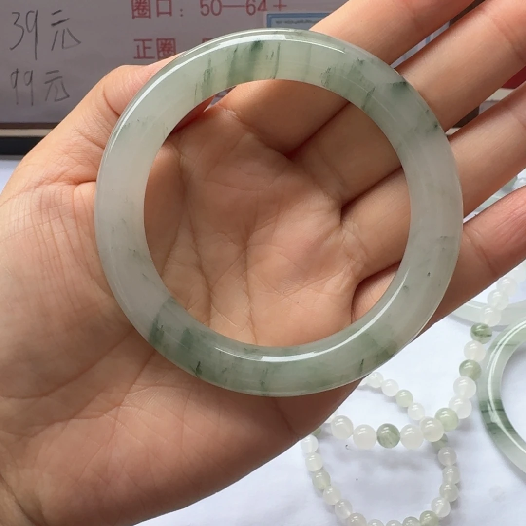 石英质玉（天山翠）未镶嵌手镯