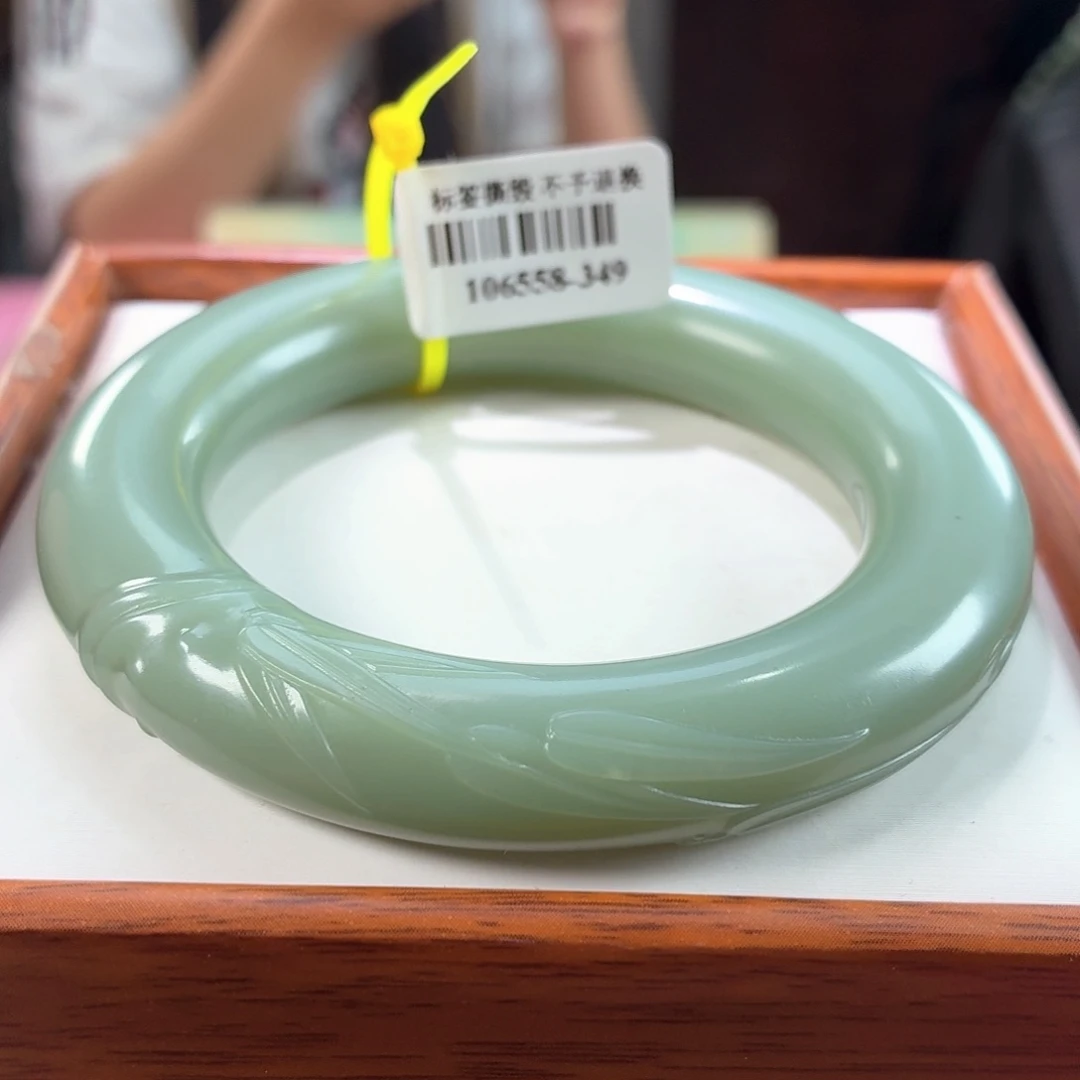 和田玉手镯未镶嵌15  碧玉粉青  52/53
