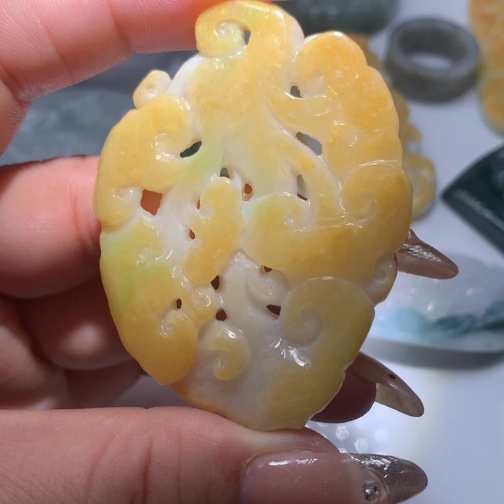 翡翠未镶嵌颈饰保真天然A货翡翠