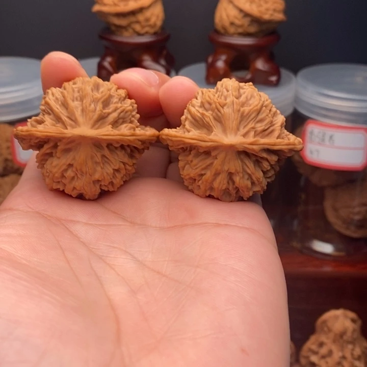 文玩核桃把件福利盘龙纹