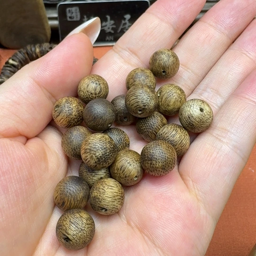 大叶紫檀（黑酸枝木类）