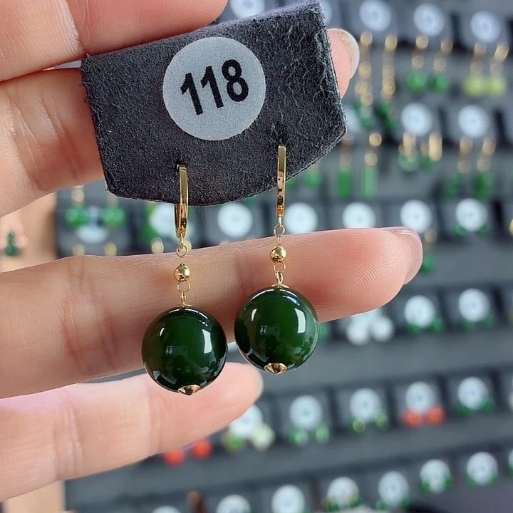 和田玉18K金镶嵌耳饰