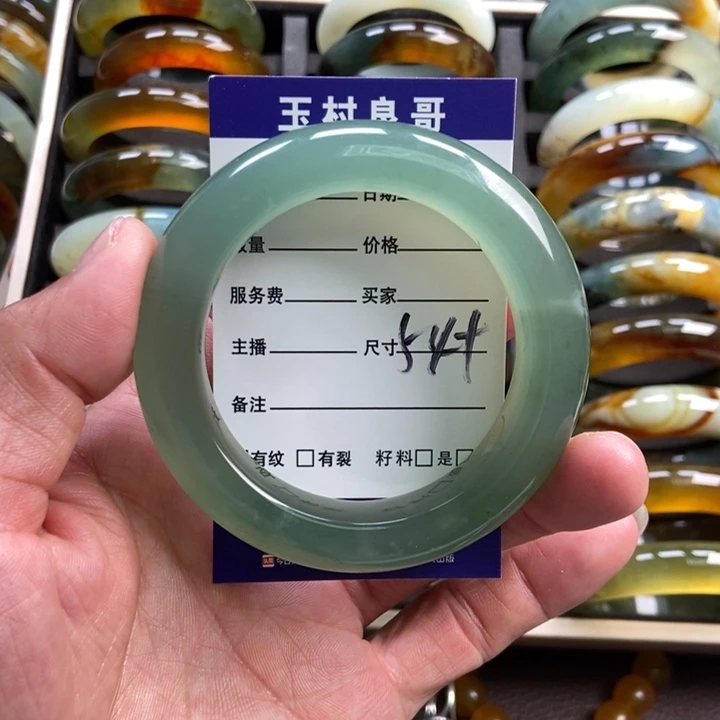 蛇纹石玉未镶嵌手镯杭***贝