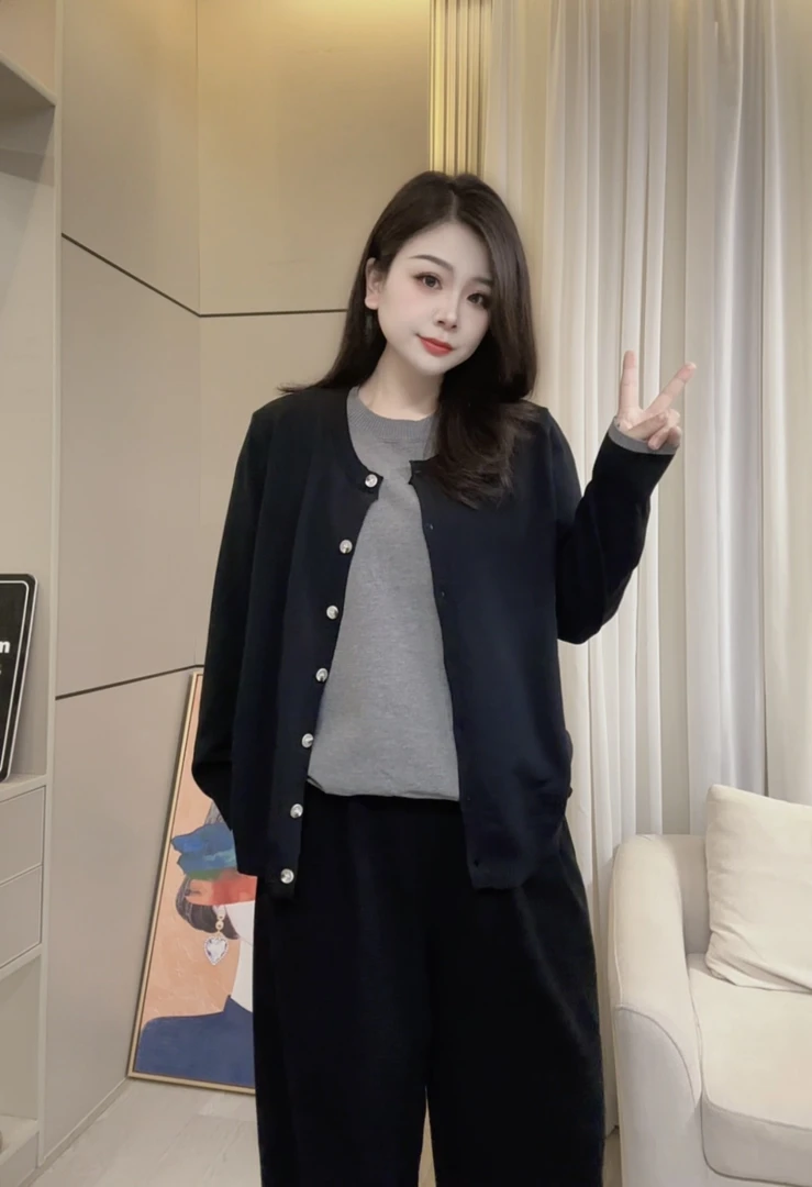 工厂直销8018#（90-200斤穿）大码女装拼色假两件针织长袖