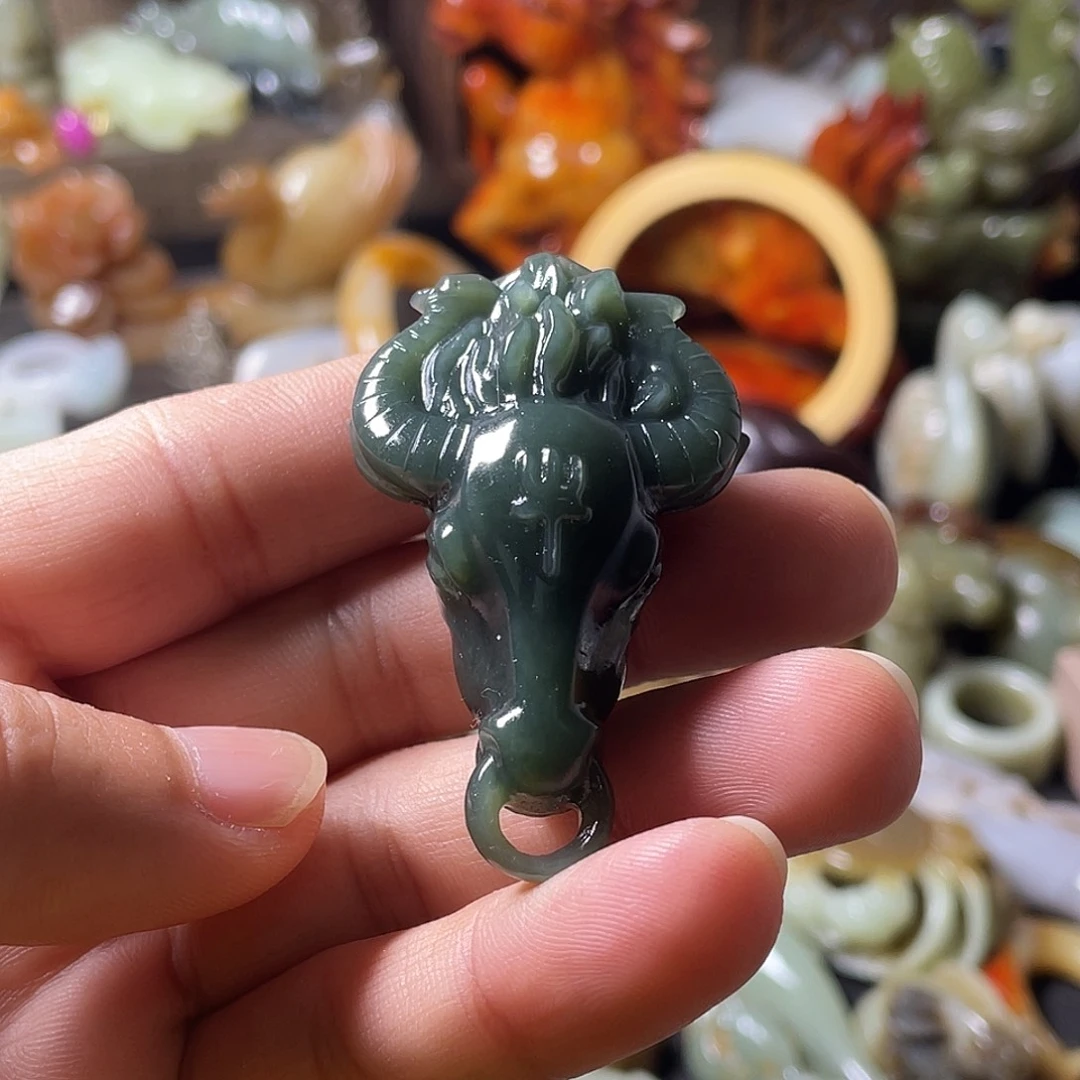 和田玉（糖玉）未镶嵌颈饰