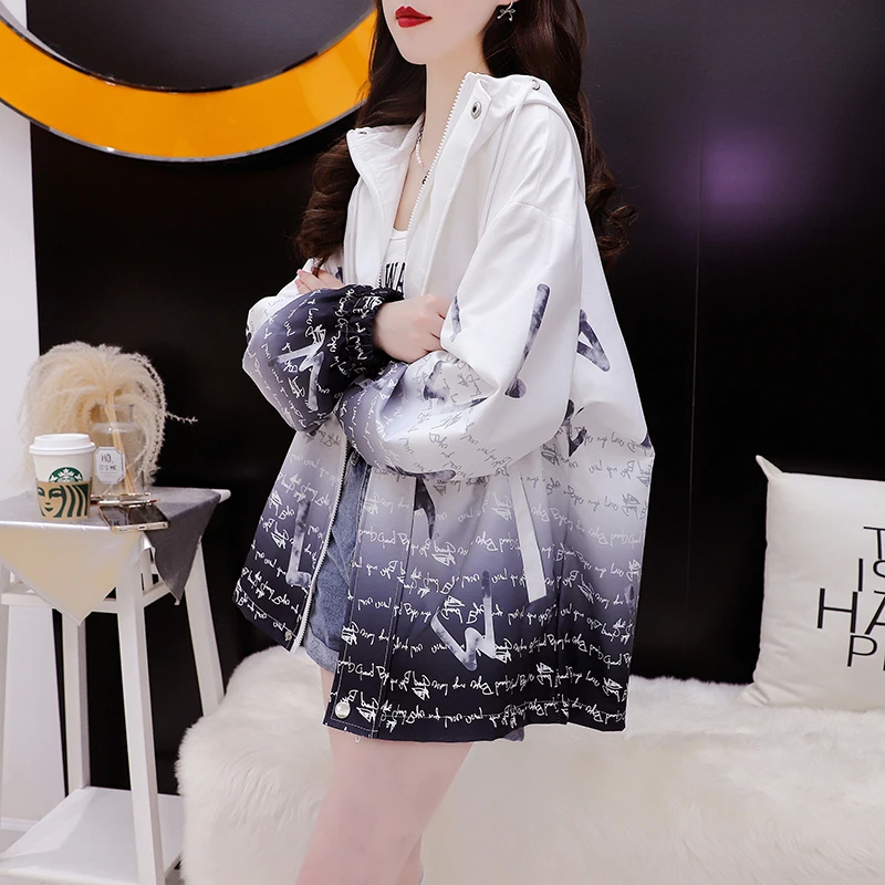 渐变工装外套女春秋季2024新款学生设计感冲锋衣休闲宽松夹克上衣