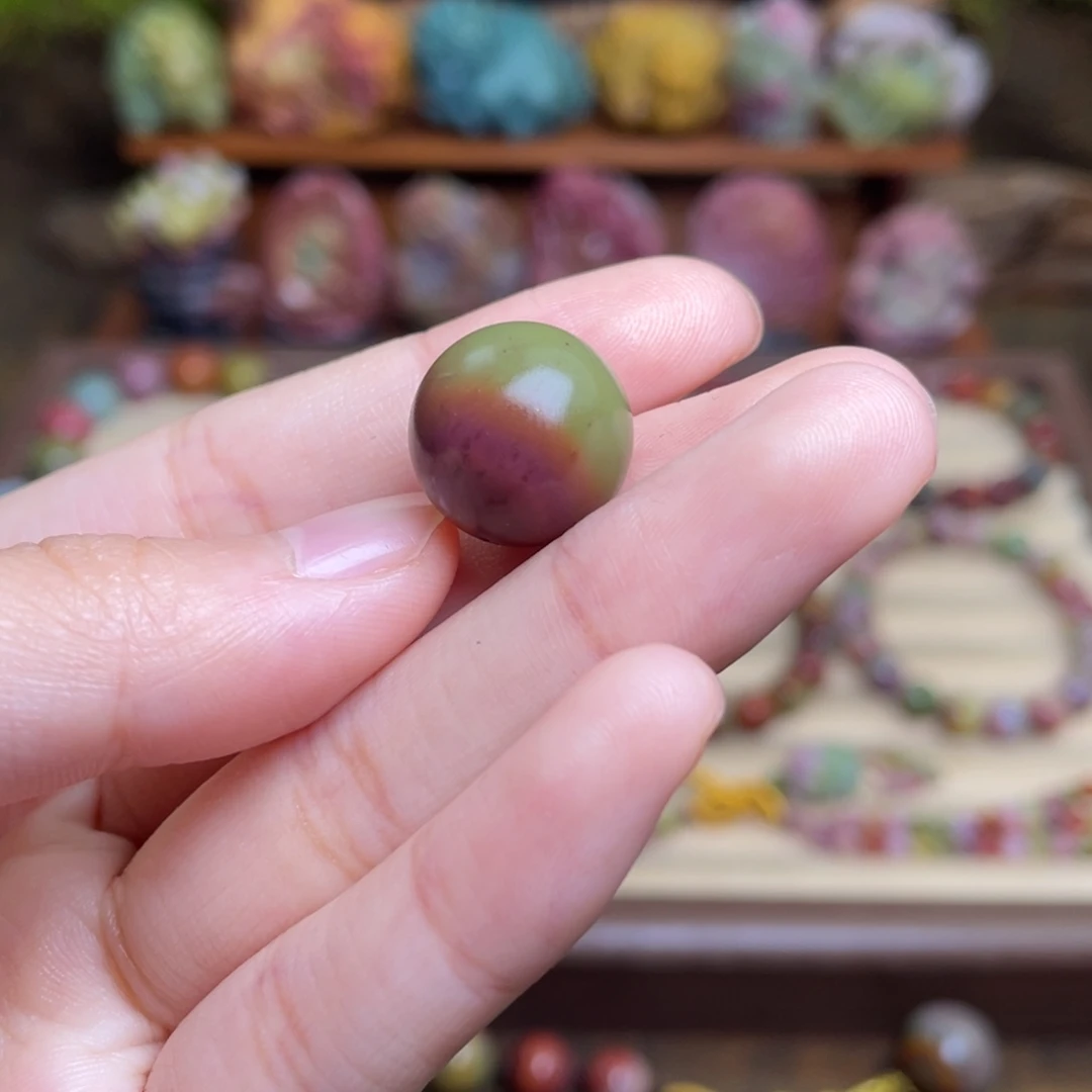 s***由玛瑙/玉髓未镶嵌珠宝半成品盐源玛瑙西瓜珠