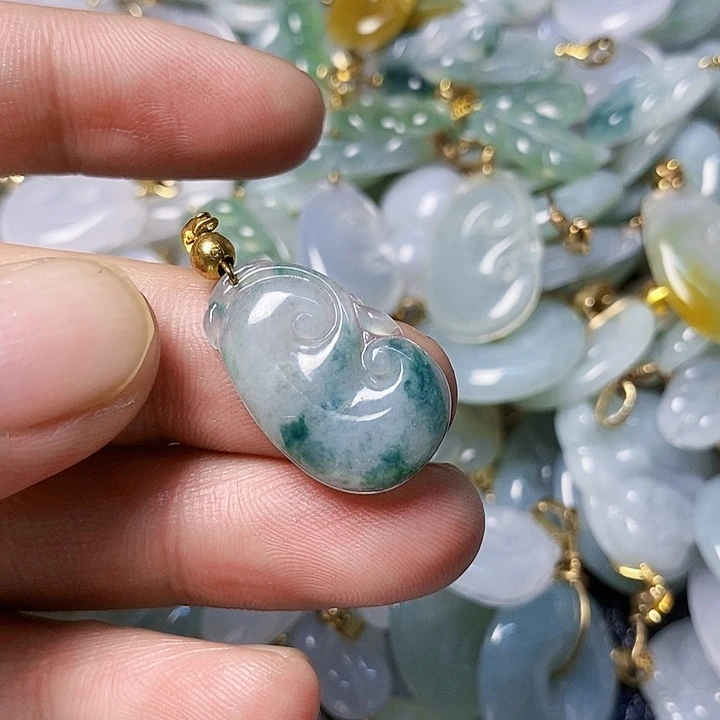 翡翠未镶嵌颈饰天然A货翡翠