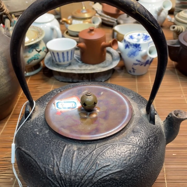 16铁壶一个 默认瑕疵