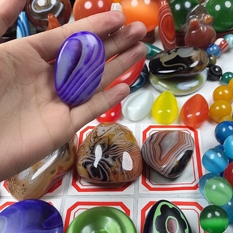 玛瑙/玉髓颈饰未镶嵌
