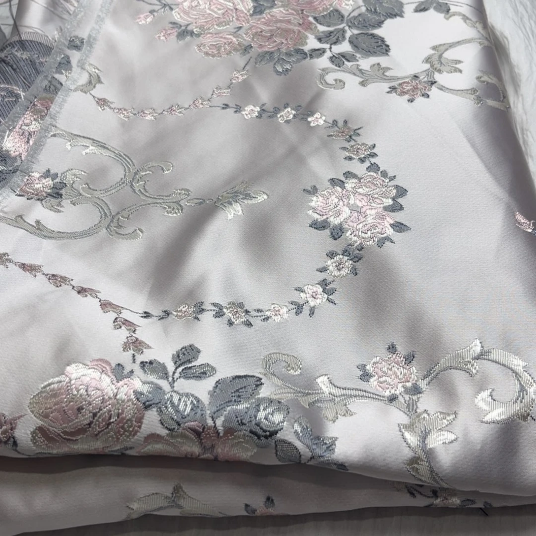 粉色提花1.5米。