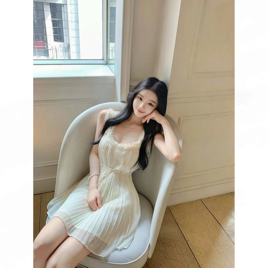 很辣【天鹅湖畔】甜美温柔气质蕾丝边百褶连衣裙+绑带