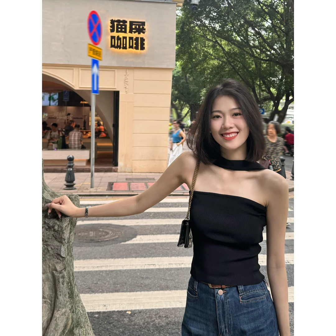 夏季新款设计感百搭纯欲挂脖一字肩抹胸针织短款时尚修身显瘦上衣