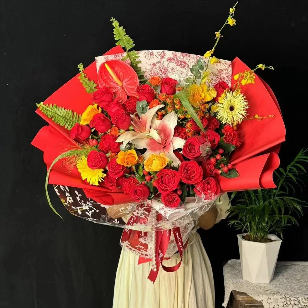 【花开笑颜】红玫瑰花红掌百合混搭花束生日礼物女士送妈妈老婆生日鲜花花店同城