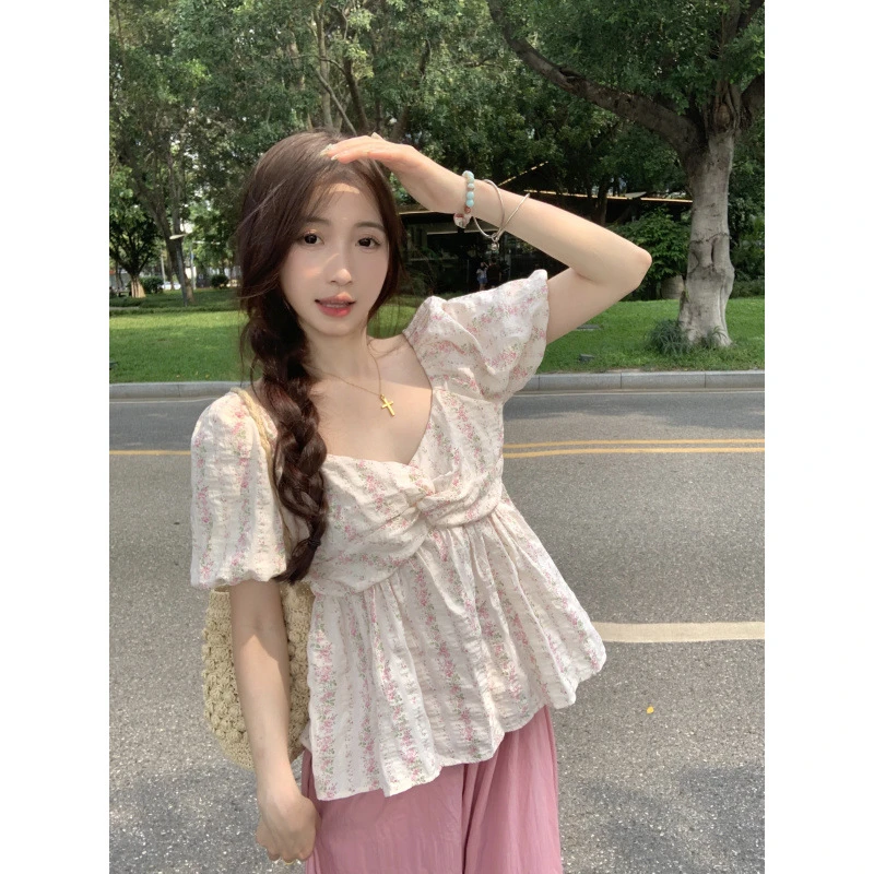 实拍大码女装2025夏季法式小众方领扭结褶皱碎花上衣泡泡袖衬衫否