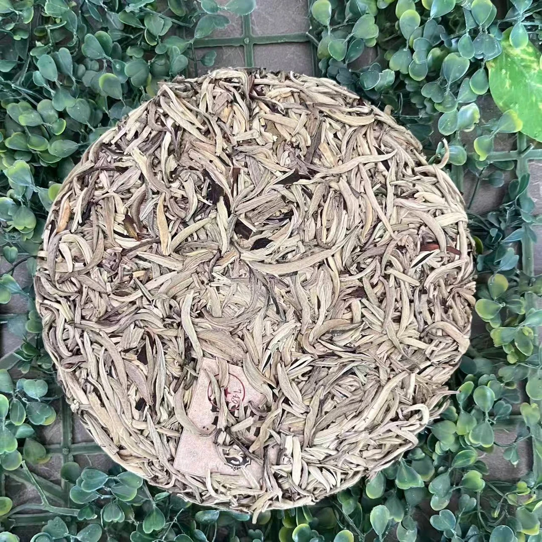 雨腾古茶 C家B“Q方W”绿X芽白毫米针300g/饼（9月15）