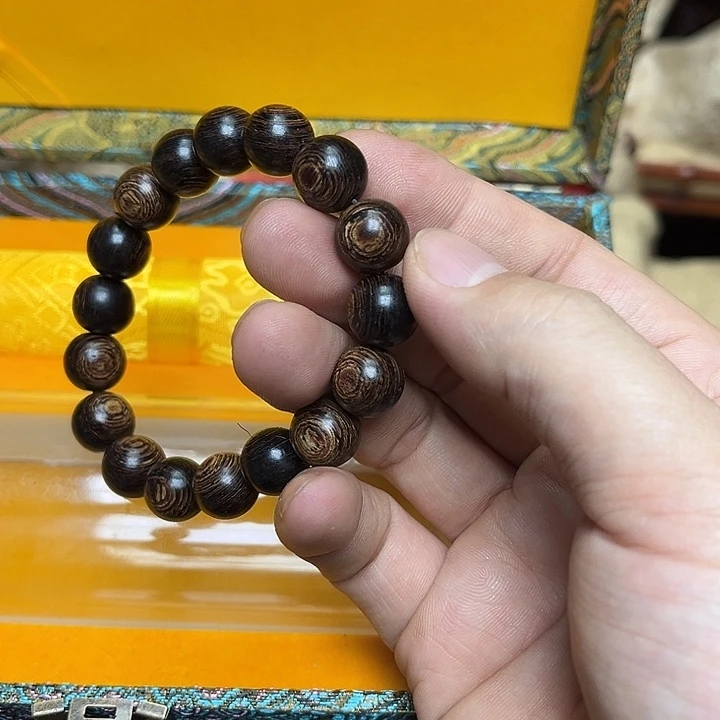 大叶紫檀（黑酸枝木类）