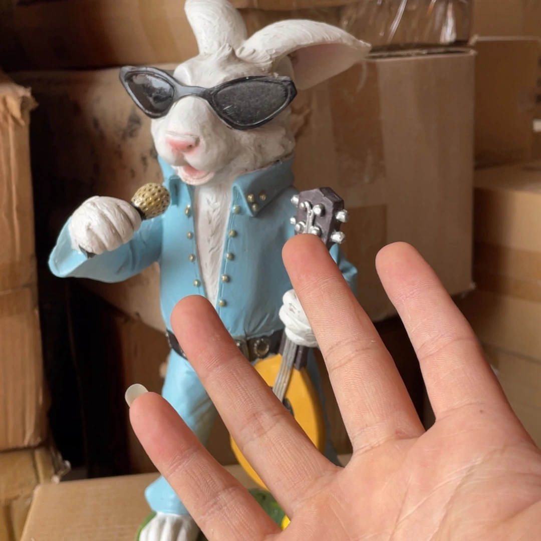 【闪购商品】树脂摇滚风兔子摆件