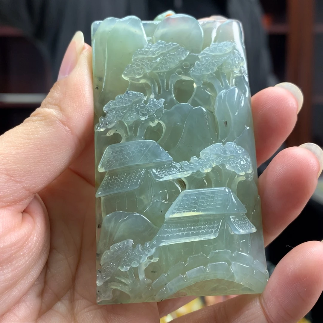 蛇纹石玉未镶嵌颈饰
