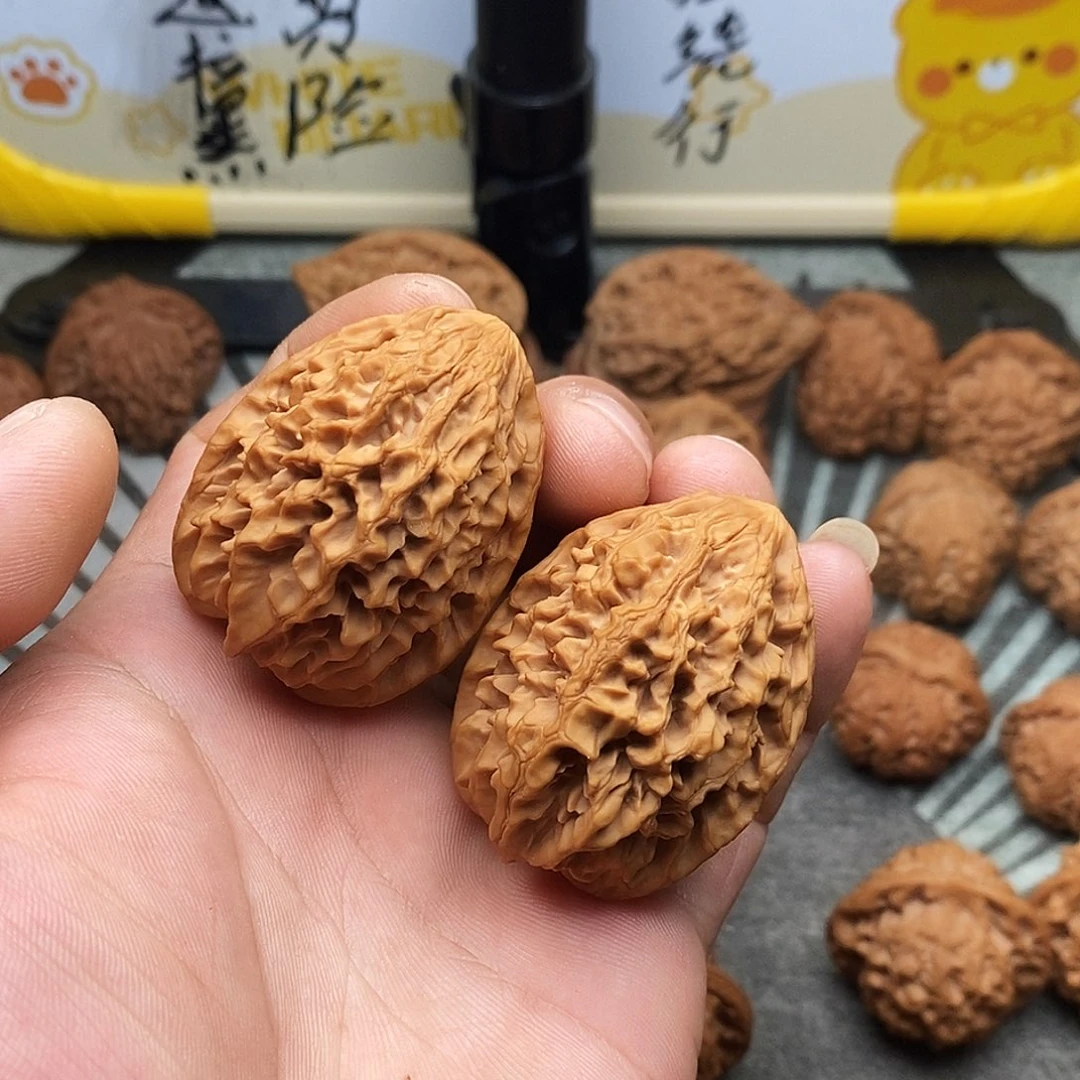 文玩核桃把件招财鼠